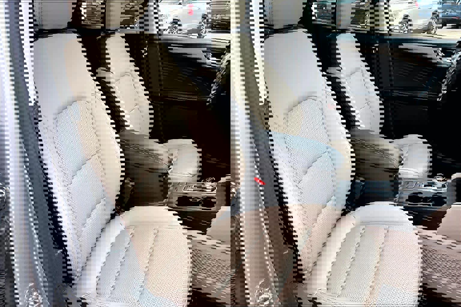 Certified 2022 Ford Escape SEL image 11