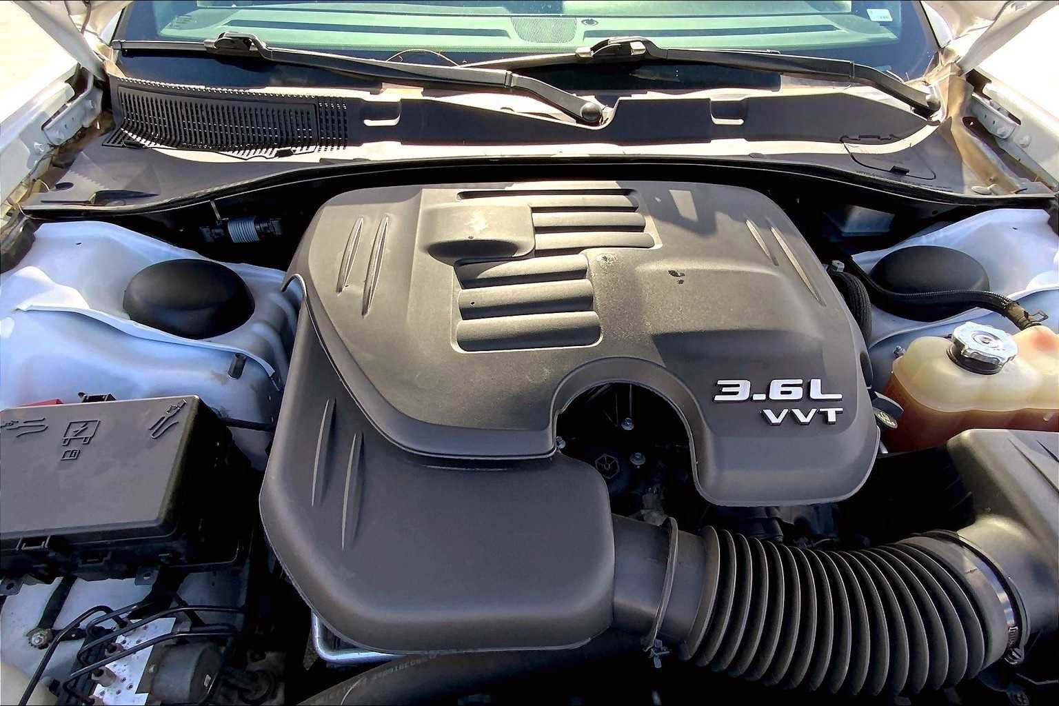 Used 2021 Dodge Charger SXT w/ Leather Interior Group image 11