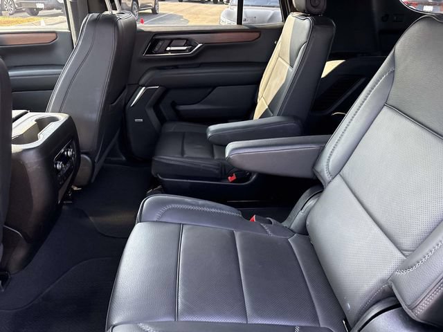 Used 2025 GMC Yukon Denali AWD/4WD image 18