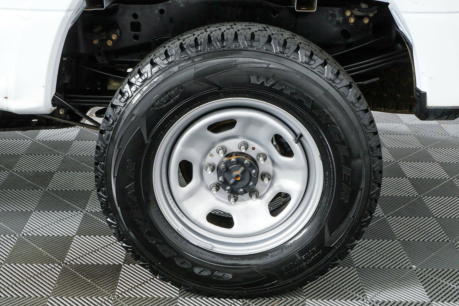 Certified 2022 Ford F350 XL w/ FX4 Off-Road Package AWD/4WD image 32