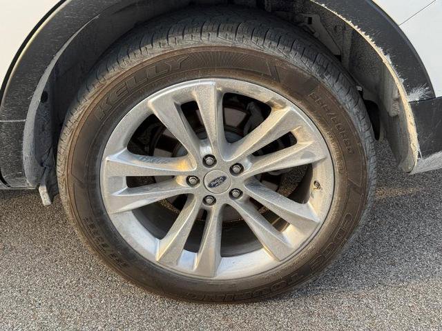 Certified 2019 Ford Explorer XLT w/ Equipment Group 202A FWD image 3