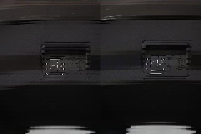 Certified 2025 Ford Explorer Platinum image 15