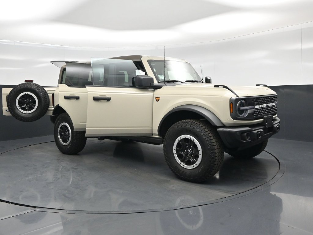 Certified 2026 Ford Bronco Badlands AWD/4WD image 33