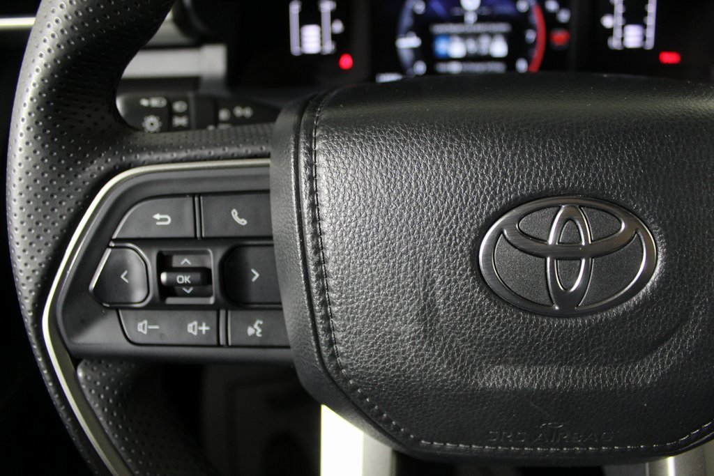 Used 2025 Toyota 4Runner SR5 image 18