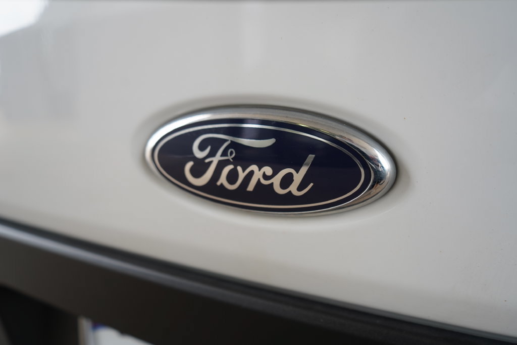 Certified 2023 Ford Transit 350 Low Roof RWD image 6