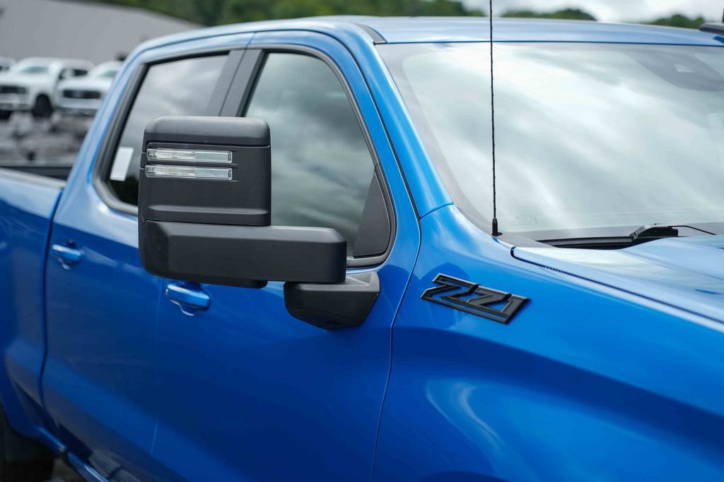 Used 2024 Chevrolet Silverado 1500 RST w/ Z71 Off-Road Package AWD/4WD image 9