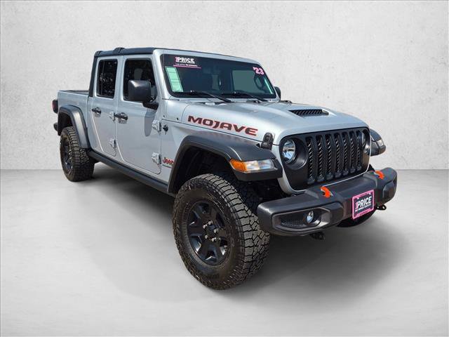 Used 2023 Jeep Gladiator Mojave w/ Trailer Tow Package AWD/4WD video 3