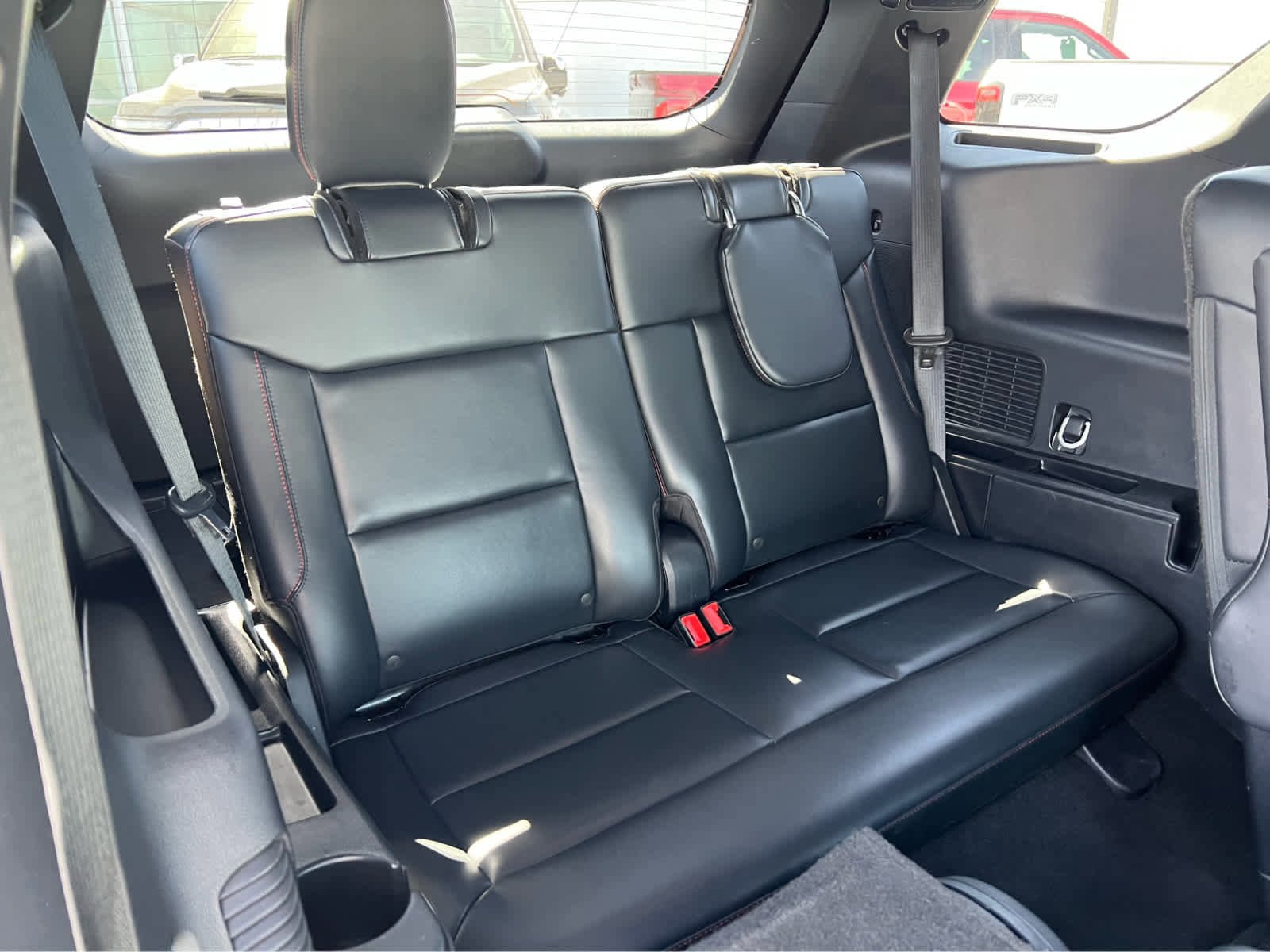 Certified 2025 Ford Explorer ST-Line w/ Premium Package AWD/4WD image 28