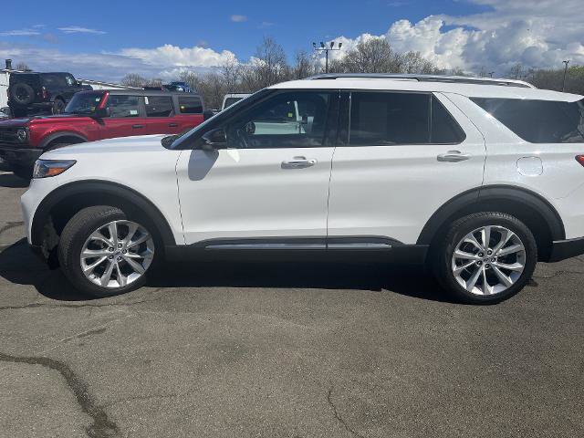Certified 2022 Ford Explorer Platinum w/ Equipment Group 601A image 2