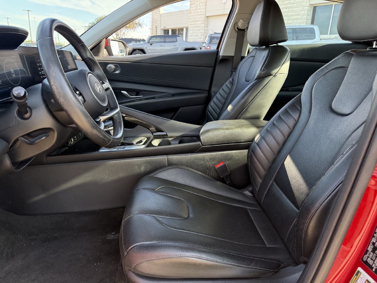 Used 2025 Hyundai Elantra Limited FWD image 26