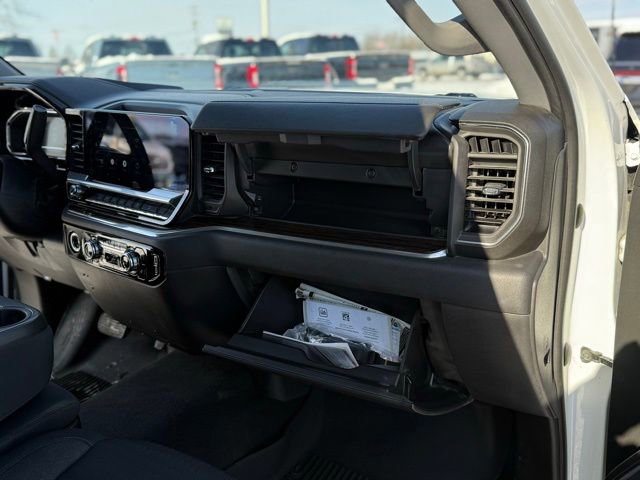 Used 2023 GMC Sierra 1500 SLE w/ X31 Off-Road Package image 40