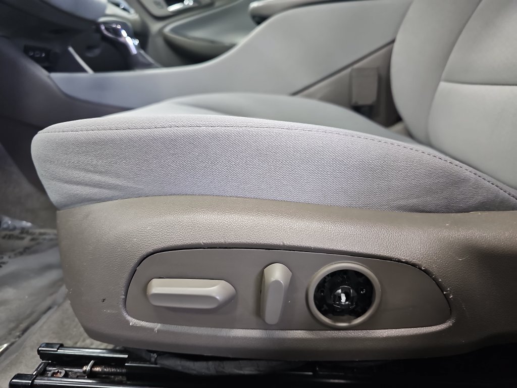 Used 2025 Chevrolet Malibu LT FWD image 27