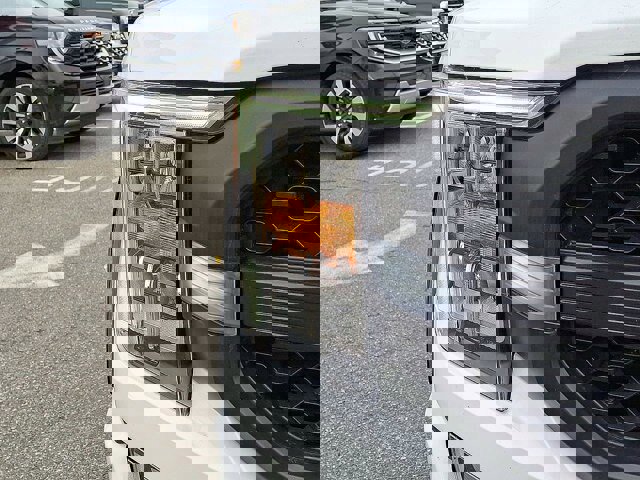 Certified 2022 Ford F150 XLT w/ Equipment Group 302A High image 28