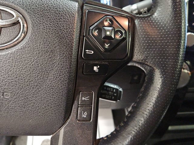 Used 2024 Toyota 4Runner TRD Off-Road Premium w/ Moonroof Package AWD/4WD image 32
