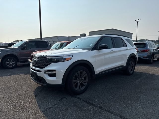 Certified 2024 Ford Explorer XLT w/ Equipment Group 202A