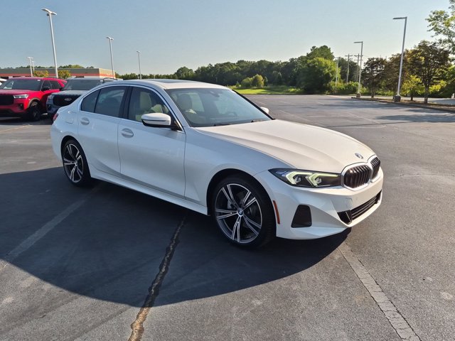 Used 2024 BMW 330i xDrive Sedan w/ Premium Package AWD/4WD image 1