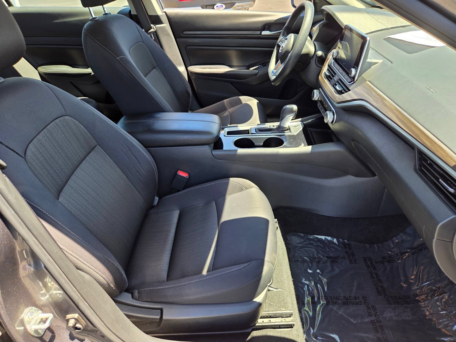 Used 2024 Nissan Altima 2.5 SV FWD image 15