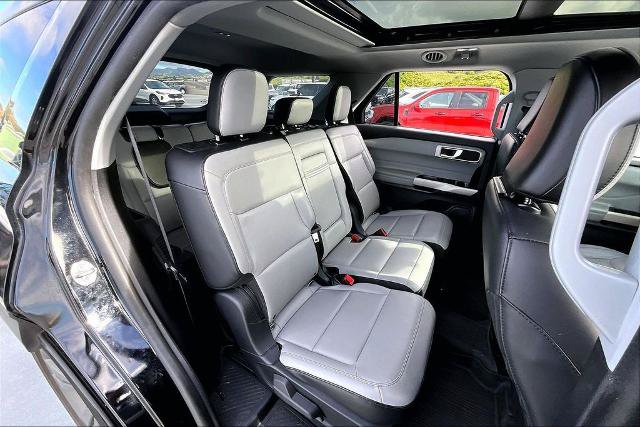 Certified 2021 Ford Explorer XLT w/ Equipment Group 202A RWD image 29