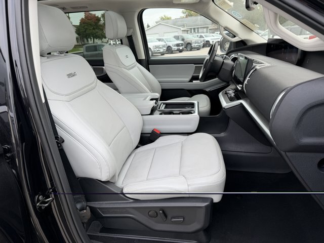 Certified 2025 Ford Expedition Platinum w/ Driver's Package AWD/4WD image 15