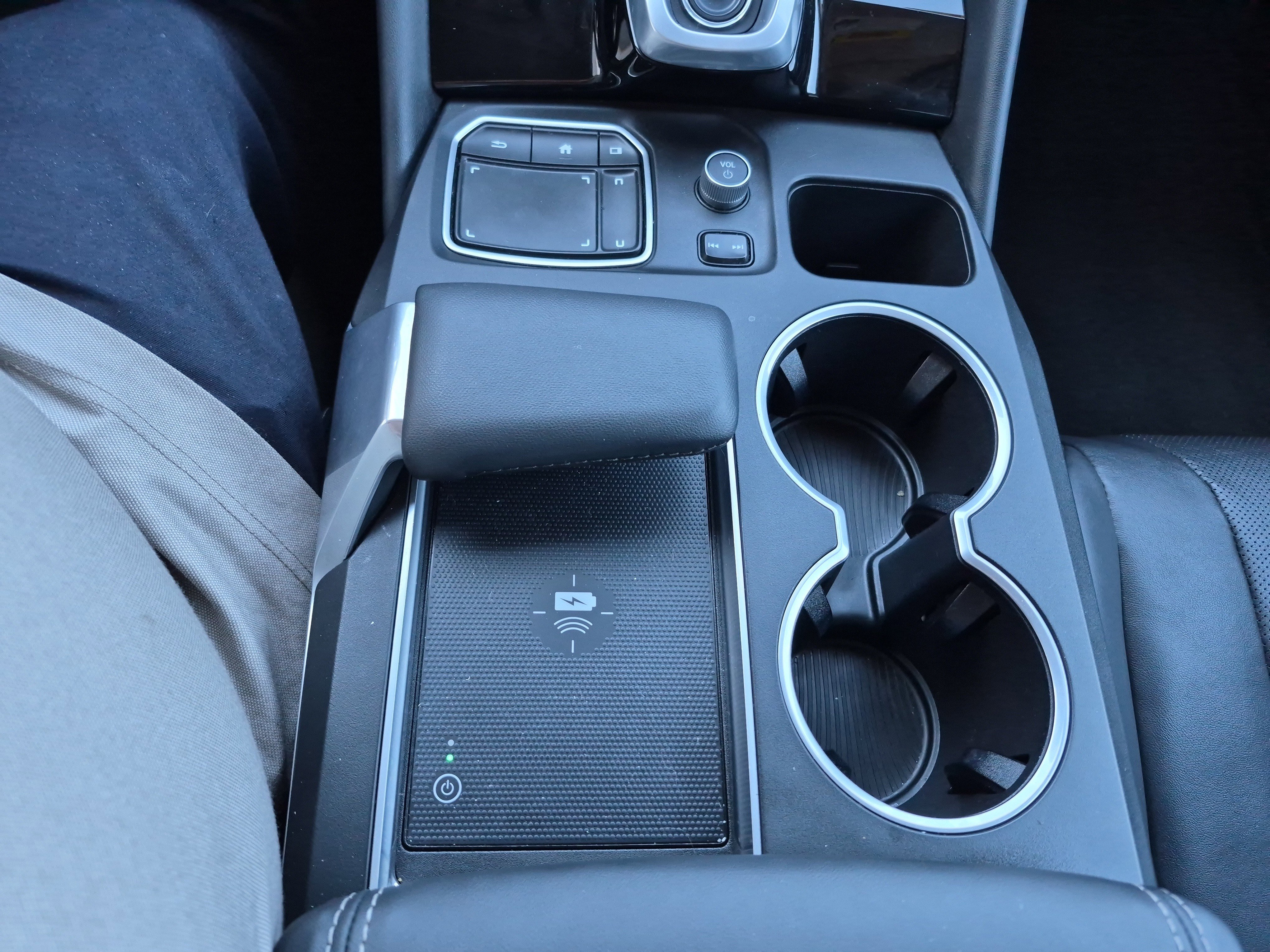 Used 2023 Acura MDX SH-AWD w/ Technology Package image 32