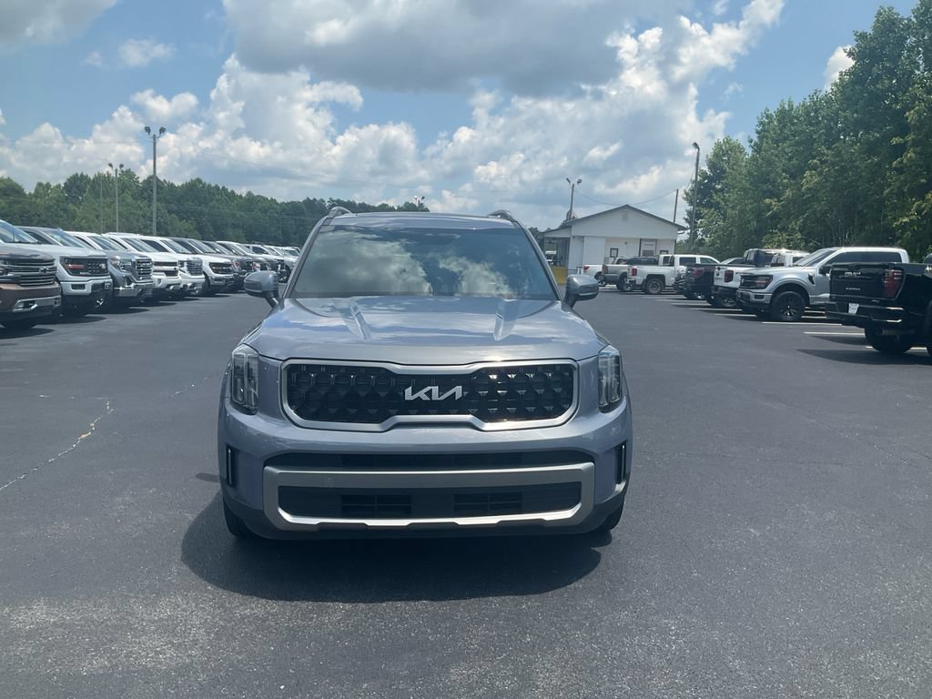 Used 2023 Kia Telluride EX X-Line AWD/4WD image 2