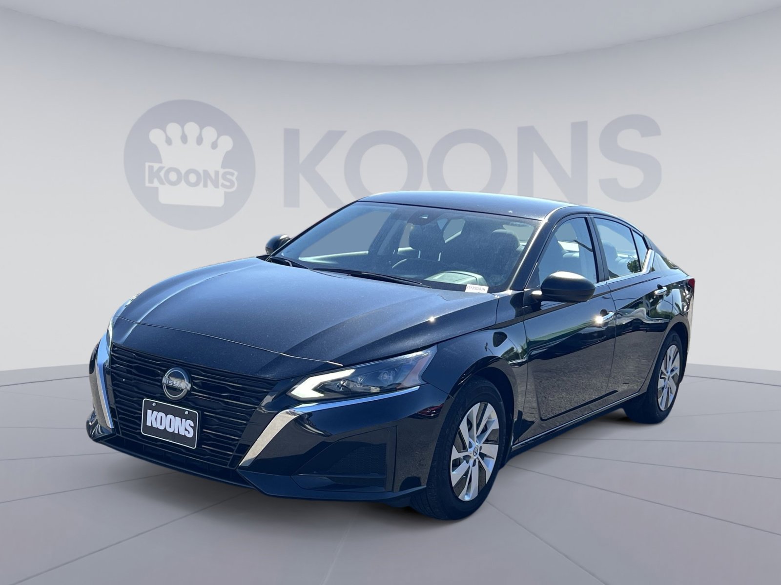 Used 2024 Nissan Altima 2.5 S FWD image 1