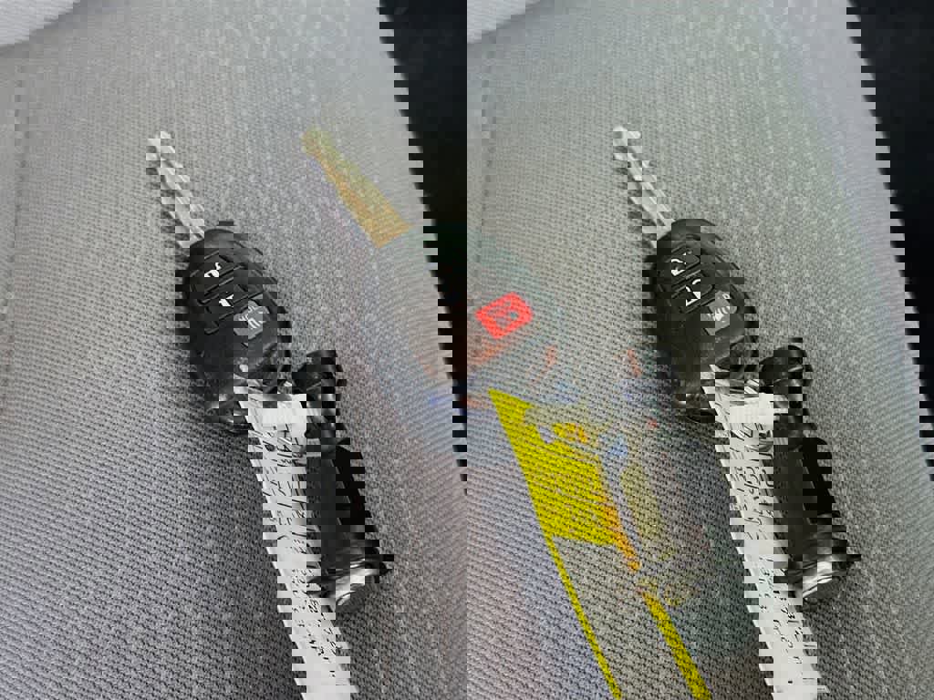 Used 2018 Toyota Tacoma SR5 RWD image 23