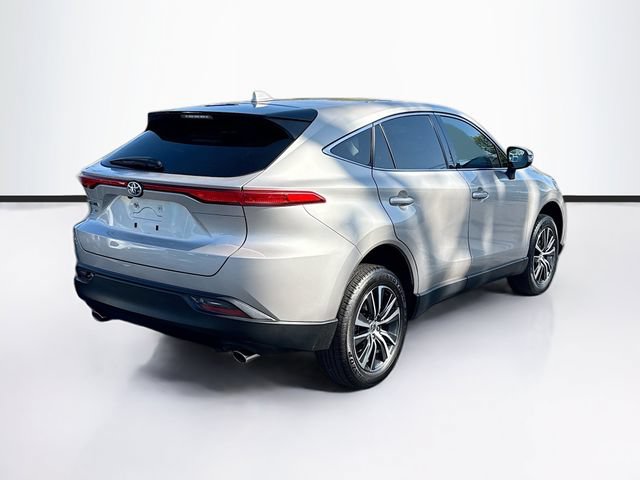 Used 2023 Toyota Venza LE AWD/4WD image 8