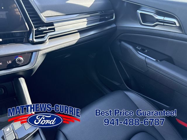 Used 2025 Kia Sportage EX FWD image 23