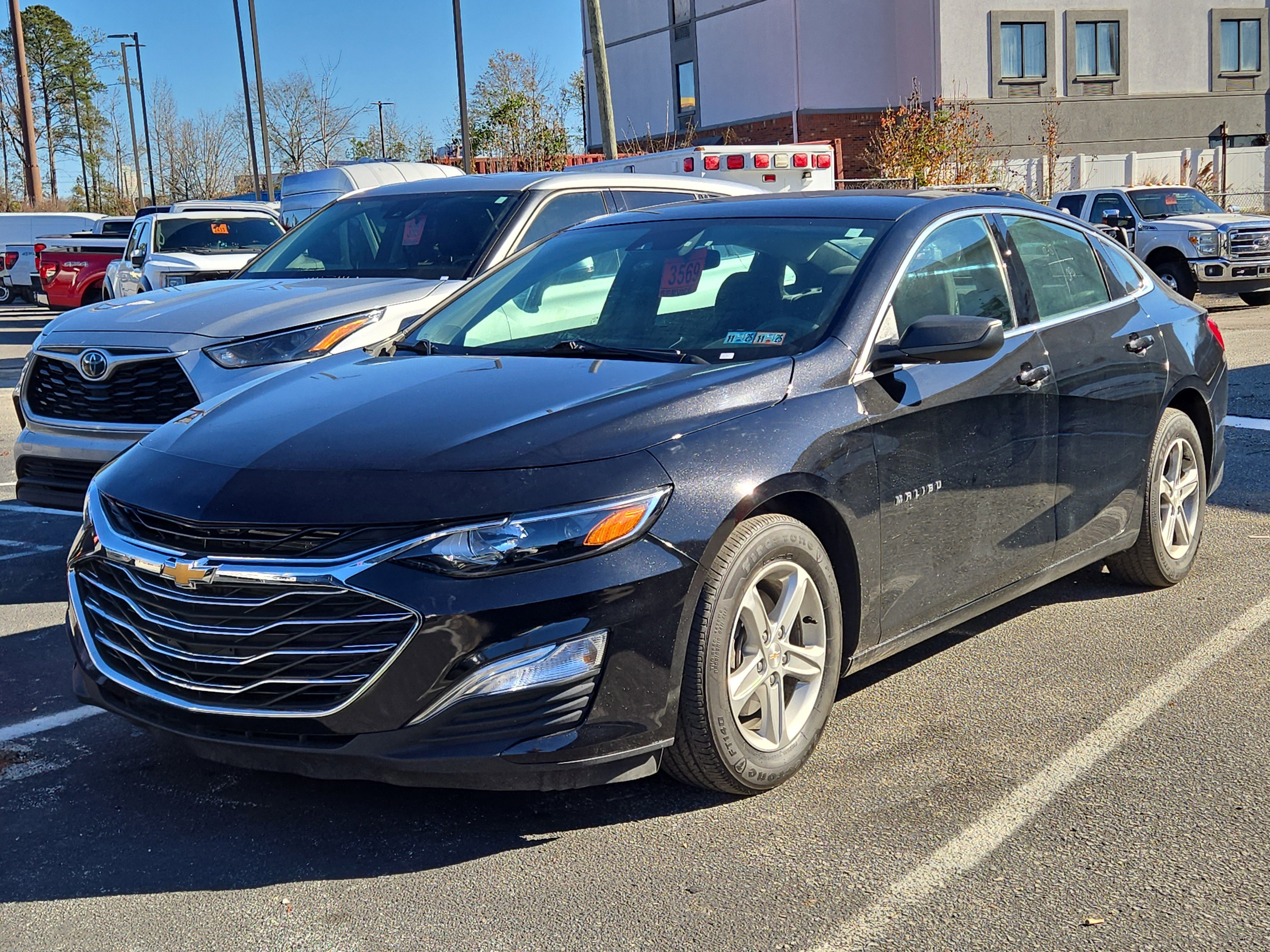 Used 2024 Chevrolet Malibu LS image 3