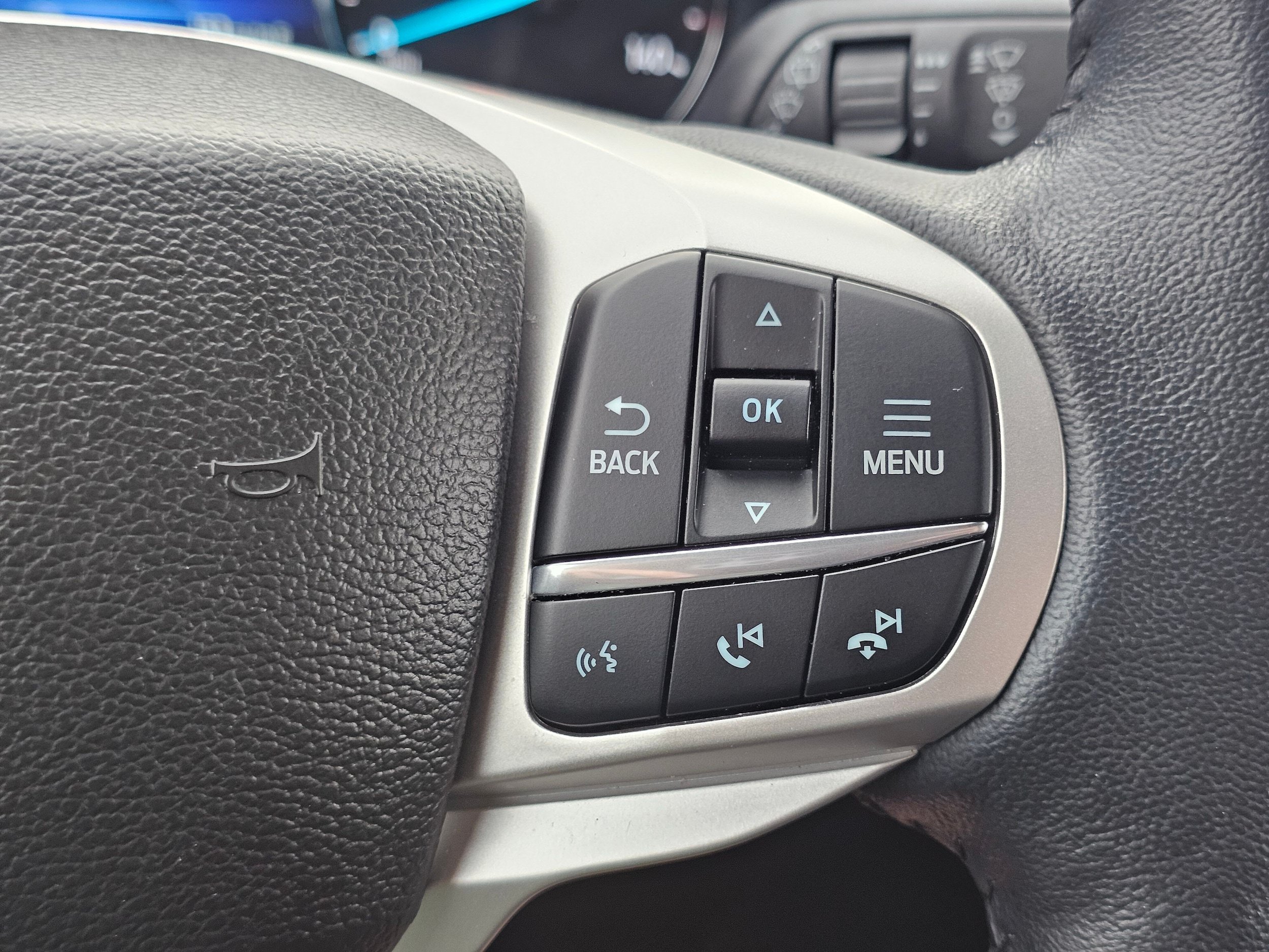 Certified 2023 Ford Explorer Limited AWD/4WD image 28