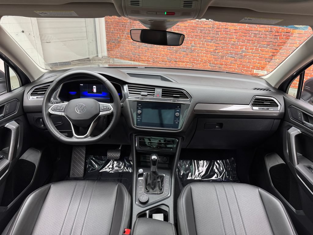Used 2022 Volkswagen Tiguan SE AWD/4WD image 13