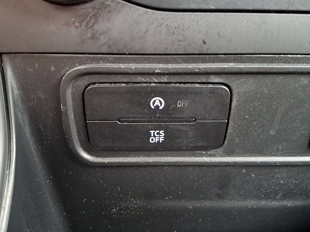 Certified 2020 Ford EcoSport S FWD image 24