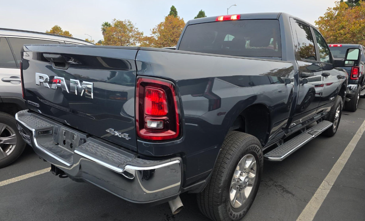 Used 2026 RAM 2500 Big Horn AWD/4WD image 3