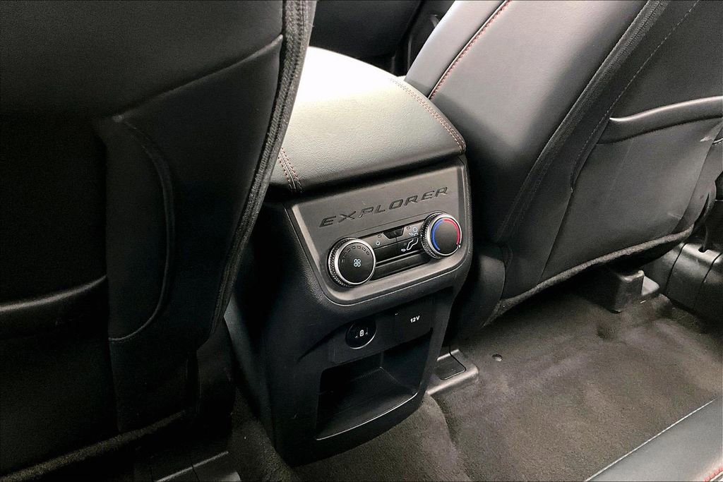 Certified 2025 Ford Explorer ST-Line w/ ST-Line Street Pack image 34