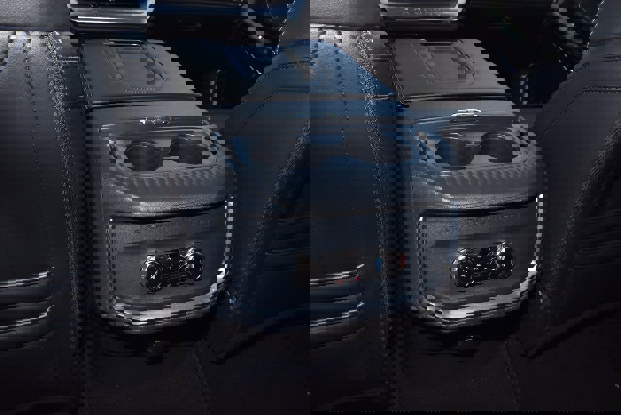 Certified 2025 Ford Expedition Max Platinum image 19