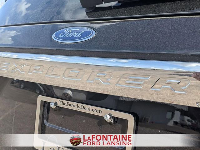 Certified 2024 Ford Explorer XLT w/ Class IV Trailer Tow Package AWD/4WD image 10