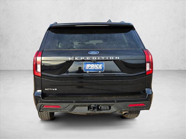 Certified 2025 Ford Expedition Active image 4