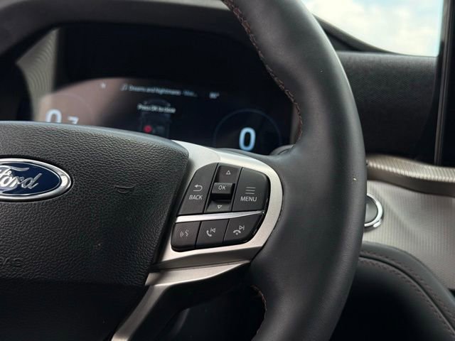 Certified 2025 Ford Explorer Active AWD/4WD image 11
