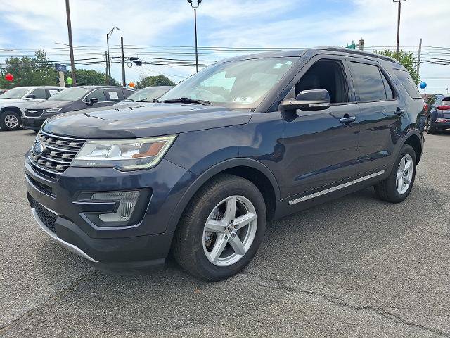 Certified 2017 Ford Explorer XLT AWD/4WD image 3