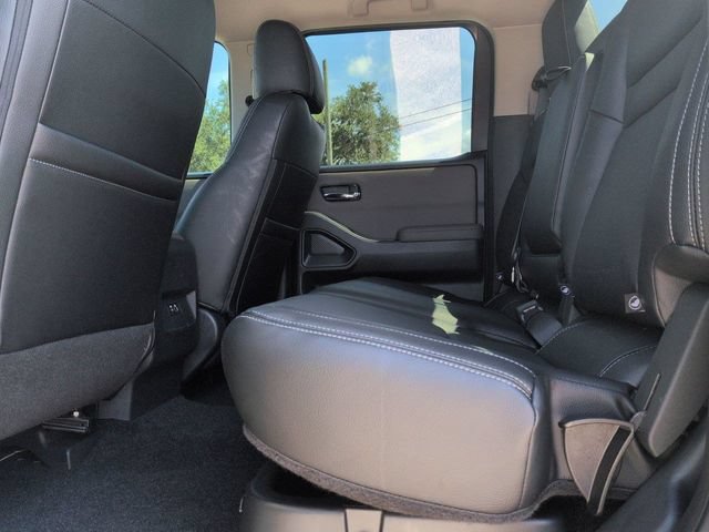 Used 2022 Nissan Frontier SV w/ Technology Package AWD/4WD image 14