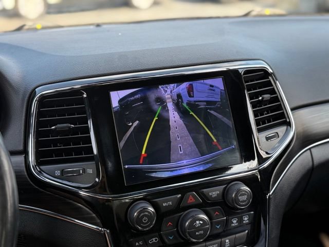 Used 2020 Jeep Grand Cherokee Limited w/ Trailer Tow Group IV AWD/4WD image 3
