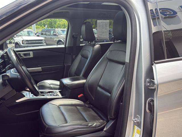 Certified 2023 Ford Explorer XLT w/ Equipment Group 202A AWD/4WD image 12