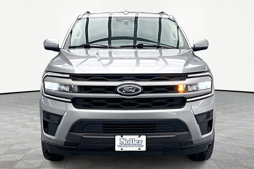 Certified 2024 Ford Expedition Max XLT image 6