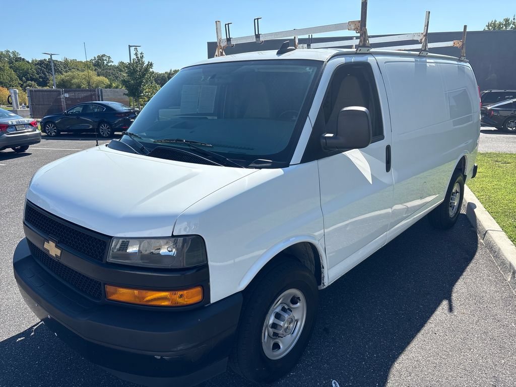 Used 2023 Chevrolet Express 2500 w/ Driver Convenience Package RWD image 4