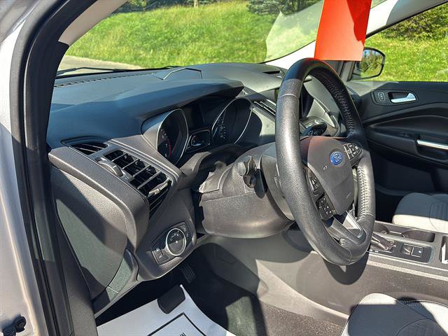 Certified 2018 Ford Escape SE w/ SE Sport Appearance Package AWD/4WD image 13