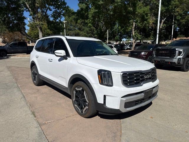 Used 2025 Kia Telluride S AWD/4WD image 4