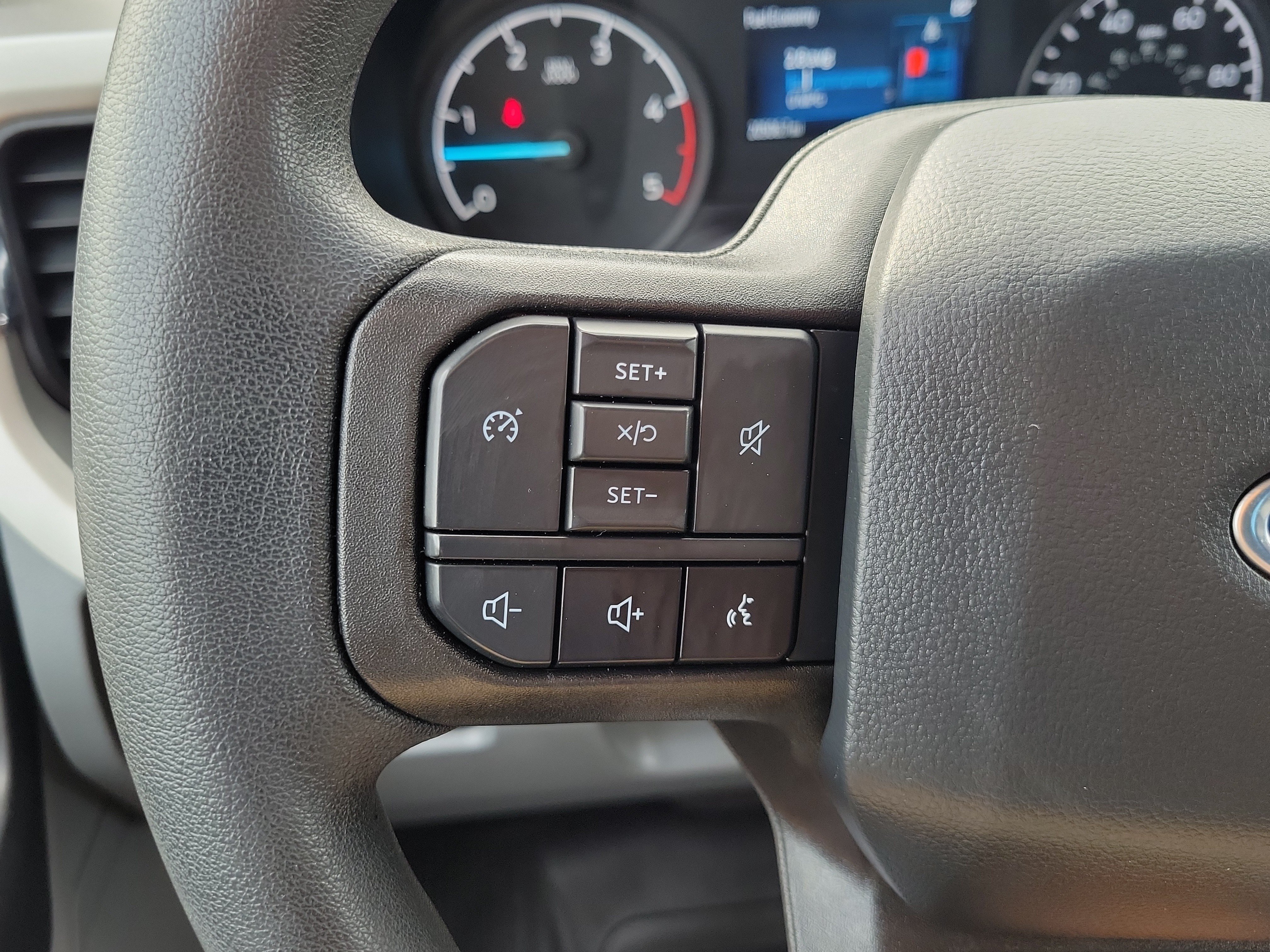 Certified 2024 Ford F350 XL w/ FX4 Off-Road Package AWD/4WD image 24