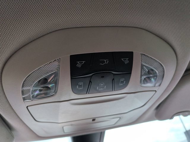 Used 2017 Chrysler Pacifica Touring w/ Tire & Wheel Group FWD image 44