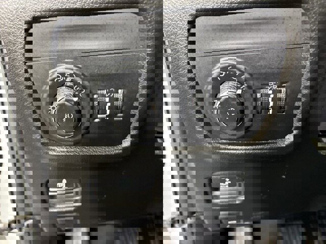 Used 2023 Jeep Grand Cherokee L Summit w/ Advanced Protech Group IV image 16